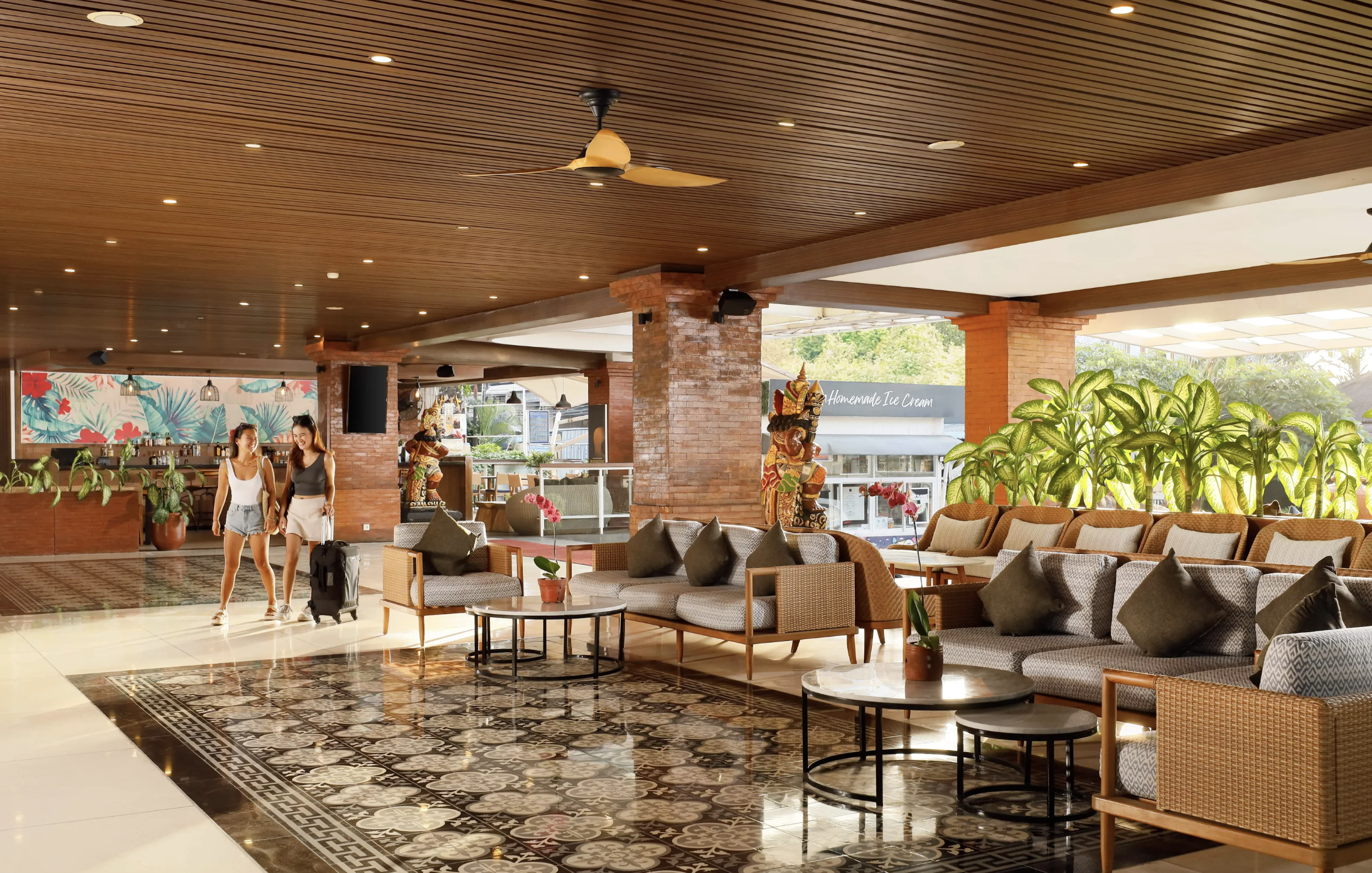 Aston Canggu Beach Resort – Modern Comfort with a View