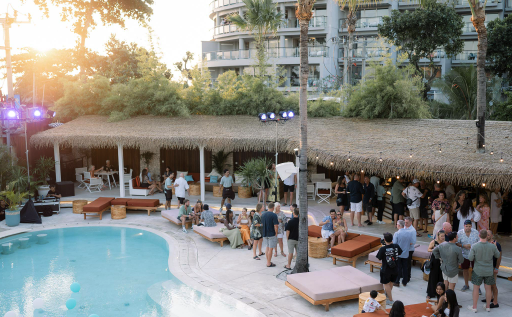 Cocoon Beach Club – Brunch to Beach Vibes