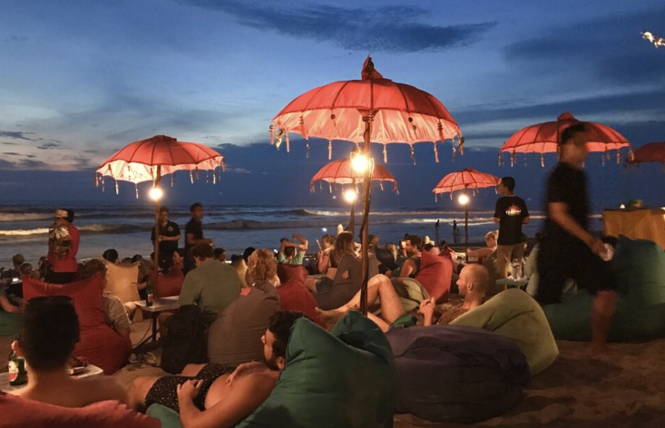 Seminyak Beach Clubs – Where Luxury Meets Ocean Views